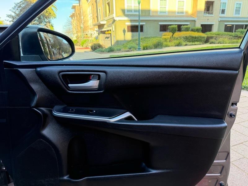 Toyota Camry SE 2016