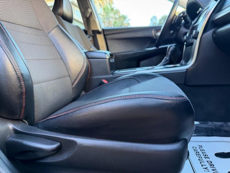 Toyota Camry SE 2016