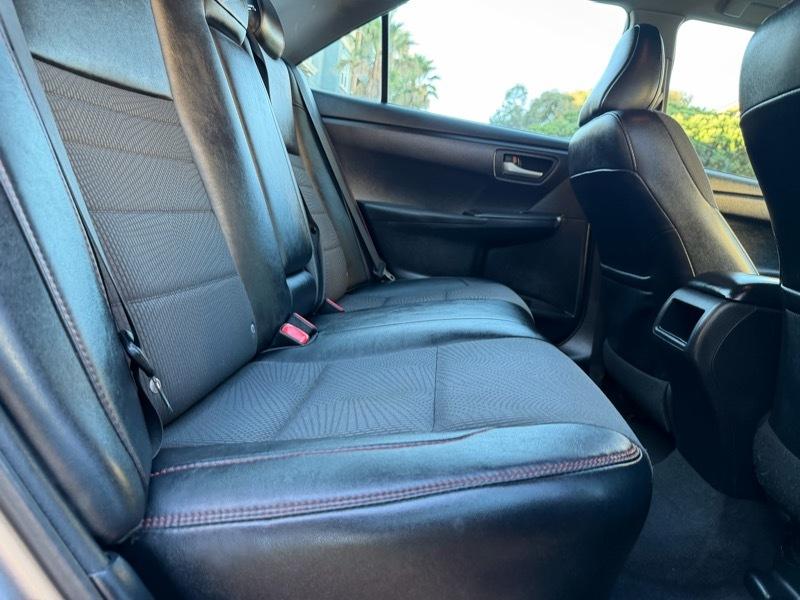 Toyota Camry SE 2016