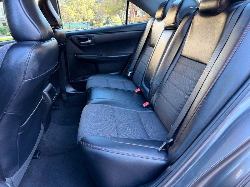 Toyota Camry SE 2016