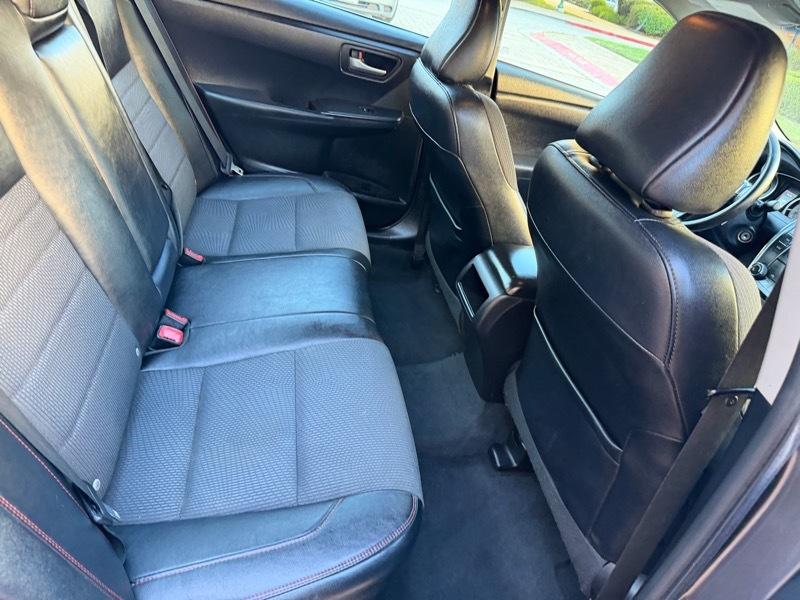 Toyota Camry SE 2016