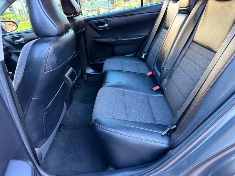 Toyota Camry SE 2016