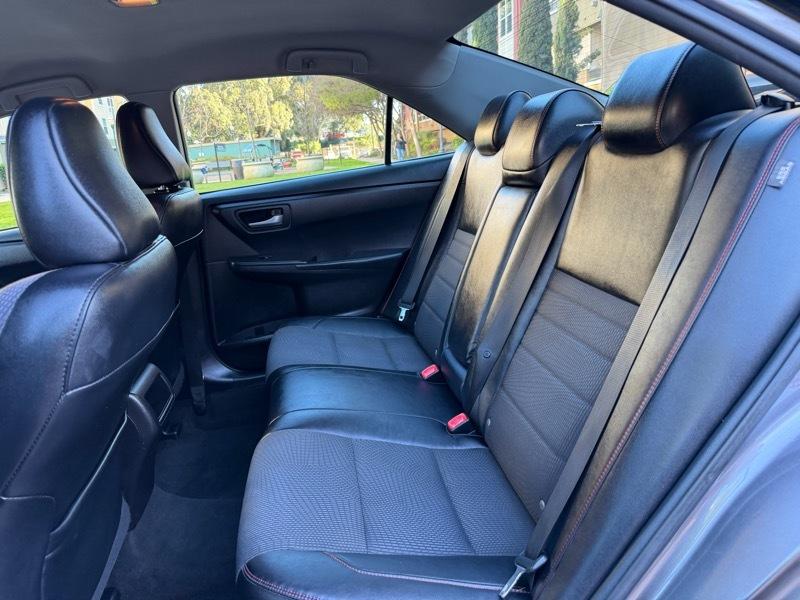 Toyota Camry SE 2016