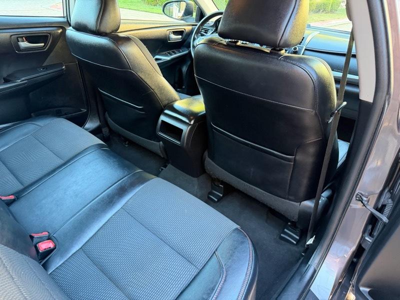 Toyota Camry SE 2016