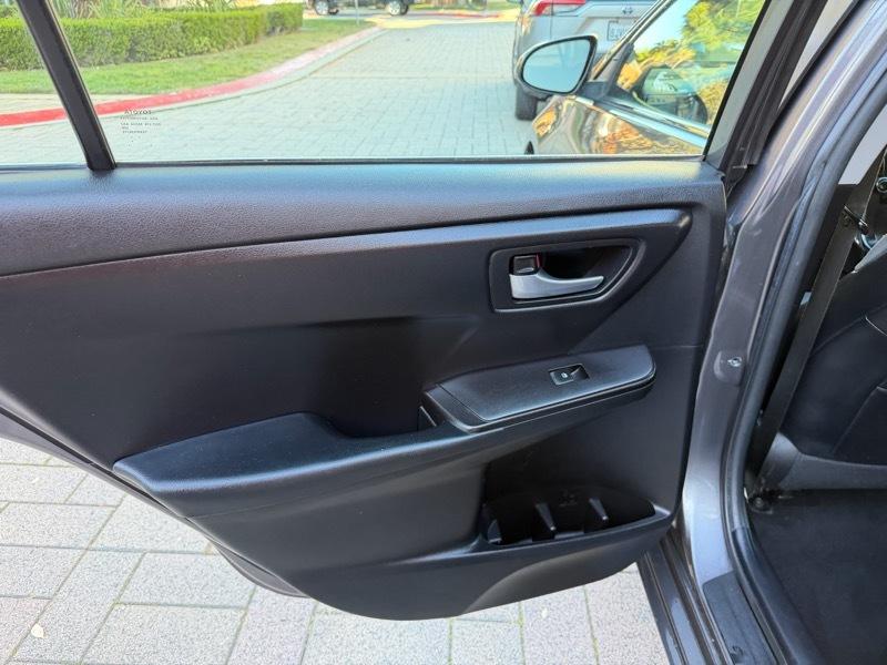 Toyota Camry SE 2016