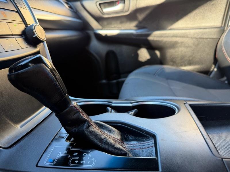 Toyota Camry SE 2016