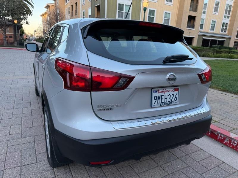 Nissan Rogue Sport S 4D SUV FWD 2017