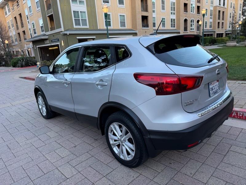 Nissan Rogue Sport S 4D SUV FWD 2017