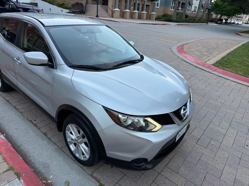 Nissan Rogue Sport S 4D SUV FWD 2017