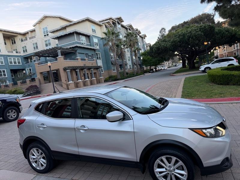 Nissan Rogue Sport S 4D SUV FWD 2017