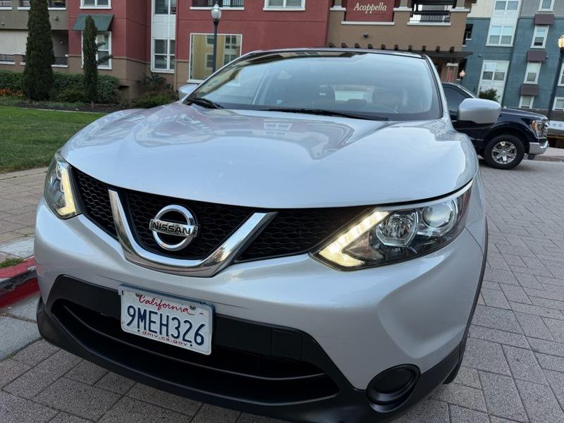 Nissan Rogue Sport S 4D SUV FWD 2017