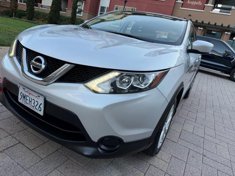 Nissan Rogue Sport S 4D SUV FWD 2017