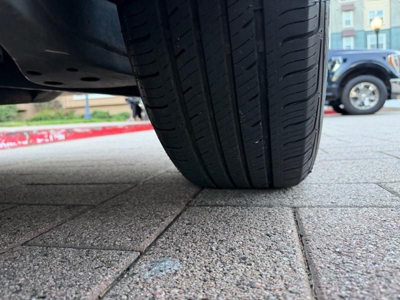 Nissan Rogue Sport S 4D SUV FWD 2017