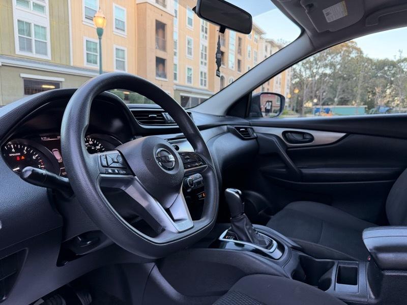 Nissan Rogue Sport S 4D SUV FWD 2017