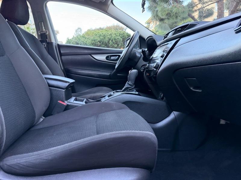 Nissan Rogue Sport S 4D SUV FWD 2017