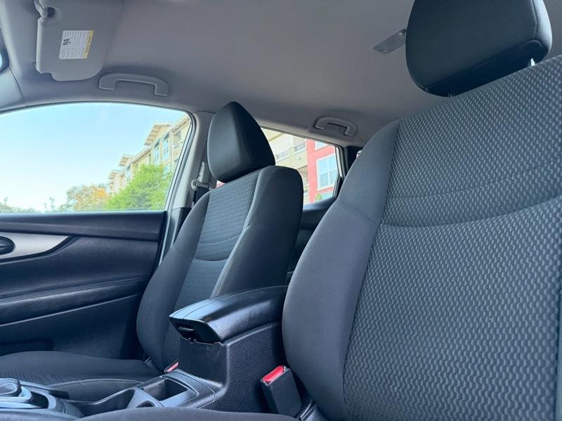 Nissan Rogue Sport S 4D SUV FWD 2017