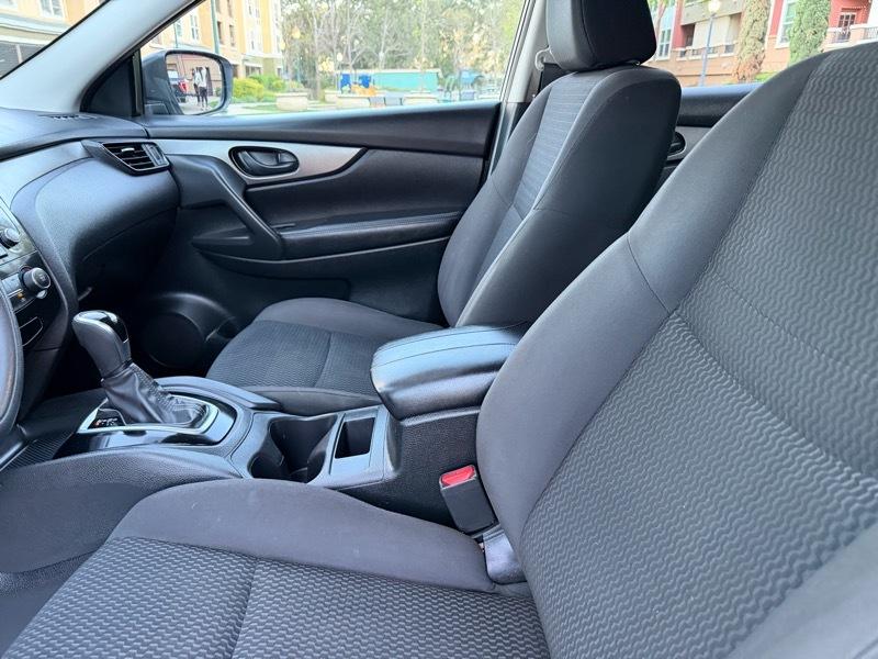 Nissan Rogue Sport S 4D SUV FWD 2017