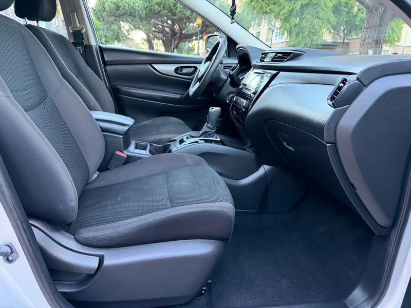 Nissan Rogue Sport S 4D SUV FWD 2017