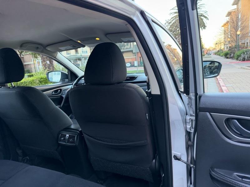 Nissan Rogue Sport S 4D SUV FWD 2017