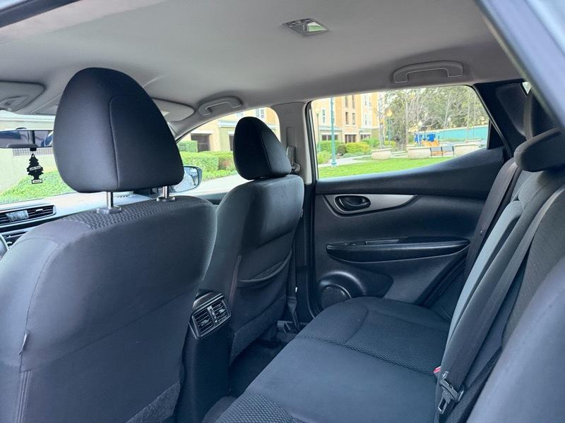 Nissan Rogue Sport S 4D SUV FWD 2017