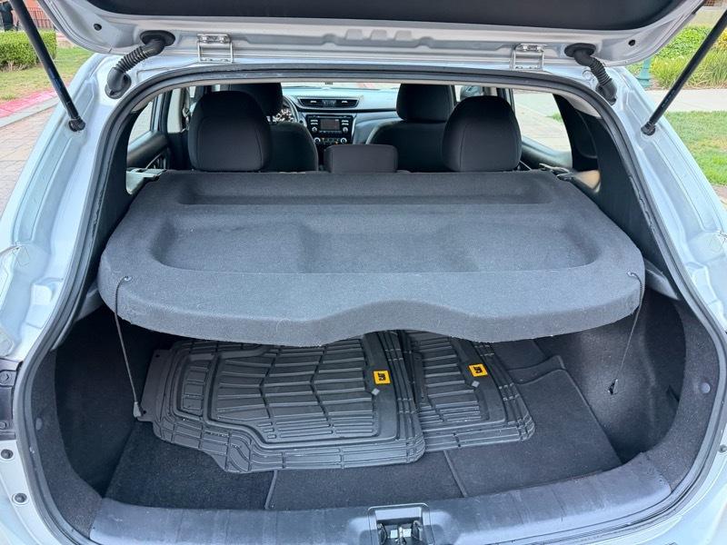 Nissan Rogue Sport S 4D SUV FWD 2017