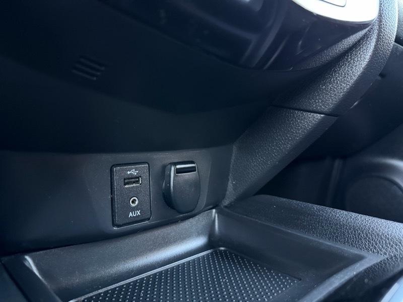 Nissan Rogue Sport S 4D SUV FWD 2017