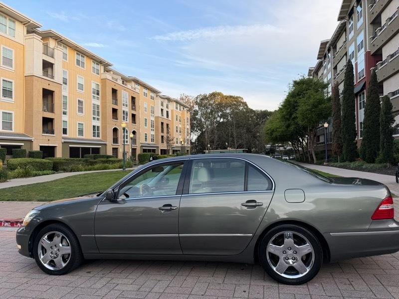Lexus LS 430 Sedan 2005