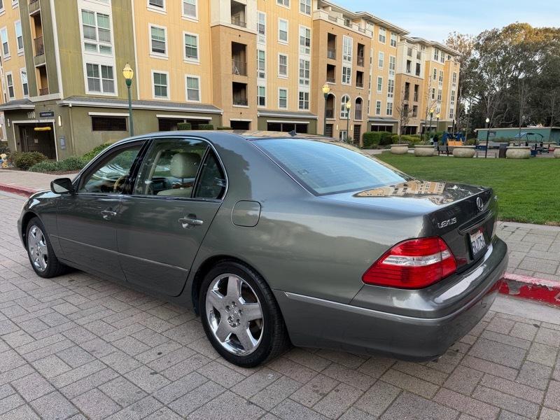 Lexus LS 430 Sedan 2005