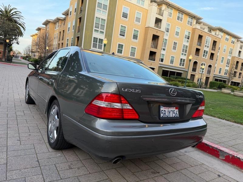 Lexus LS 430 Sedan 2005