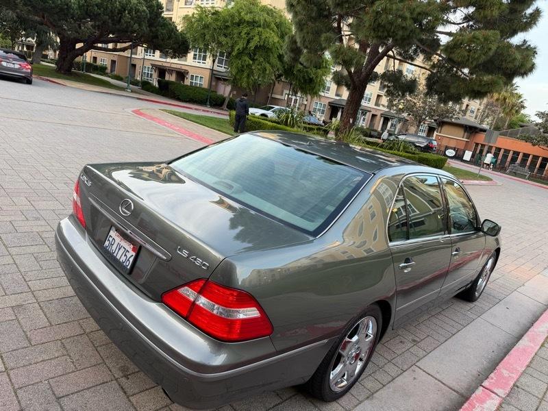 Lexus LS 430 Sedan 2005