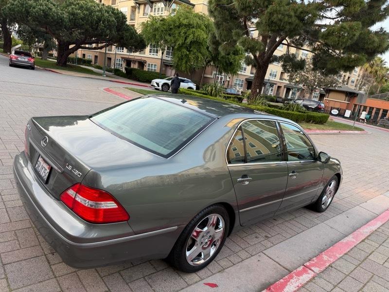Lexus LS 430 Sedan 2005