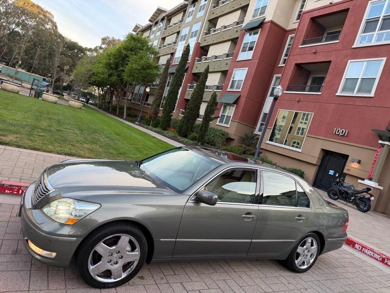 Lexus LS 430 Sedan 2005