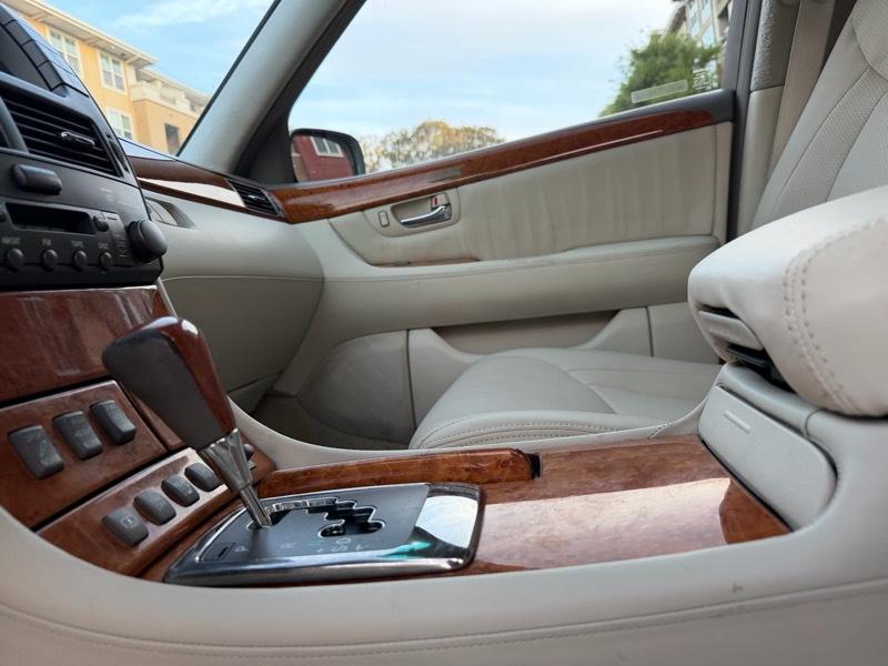 Lexus LS 430 Sedan 2005