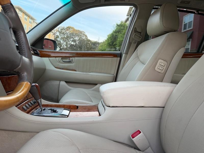 Lexus LS 430 Sedan 2005