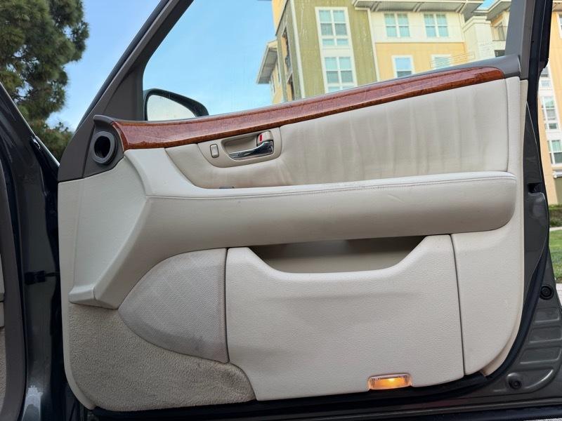 Lexus LS 430 Sedan 2005