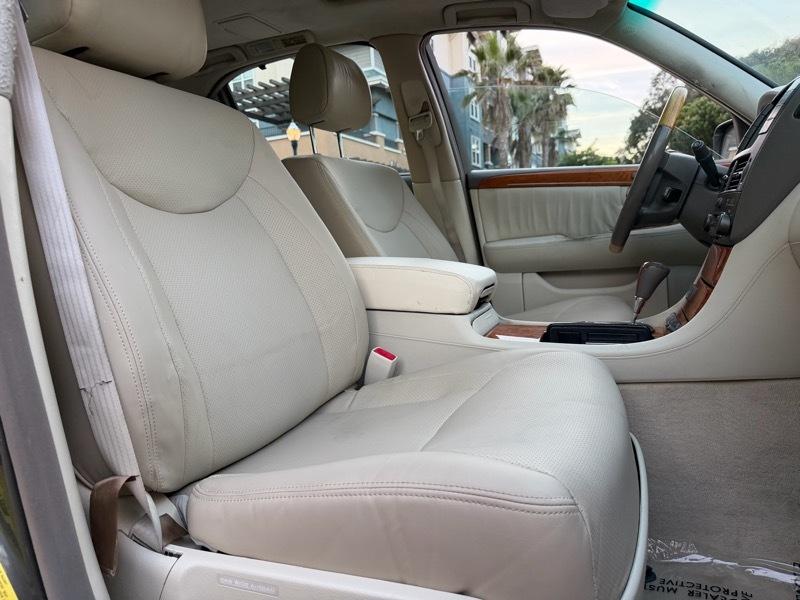 Lexus LS 430 Sedan 2005