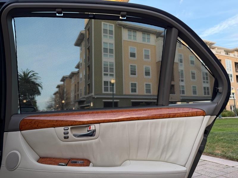 Lexus LS 430 Sedan 2005