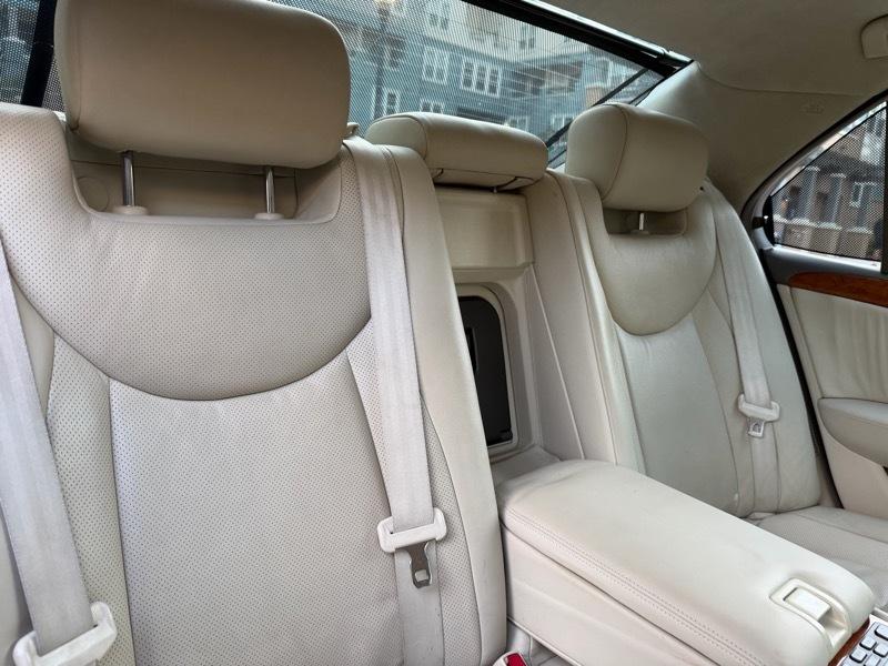 Lexus LS 430 Sedan 2005