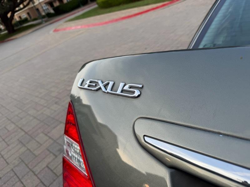 Lexus LS 430 Sedan 2005