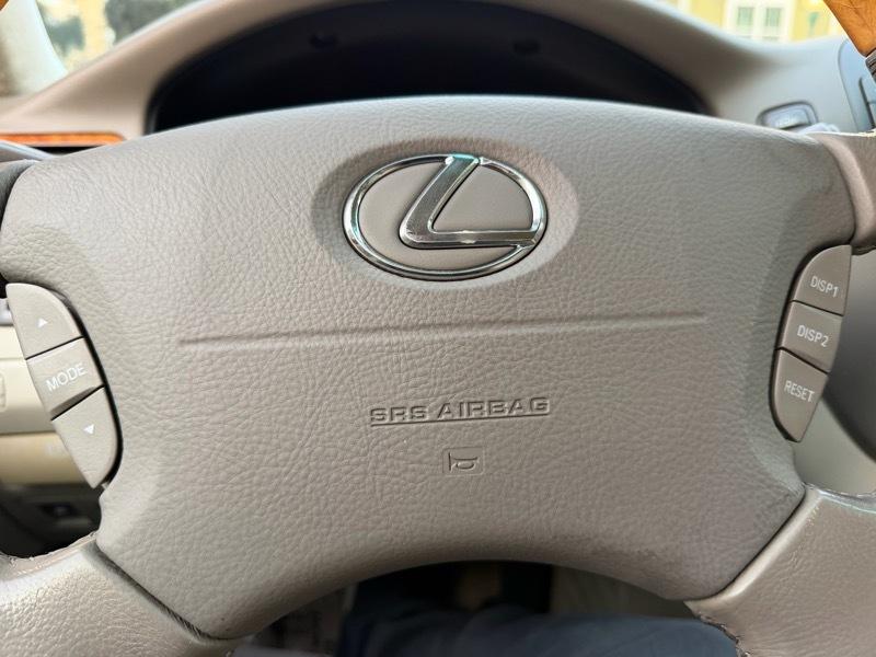 Lexus LS 430 Sedan 2005