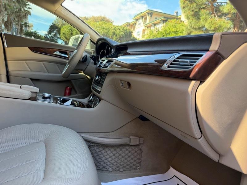 Mercedes-Benz CLS-Class CLS550 2014