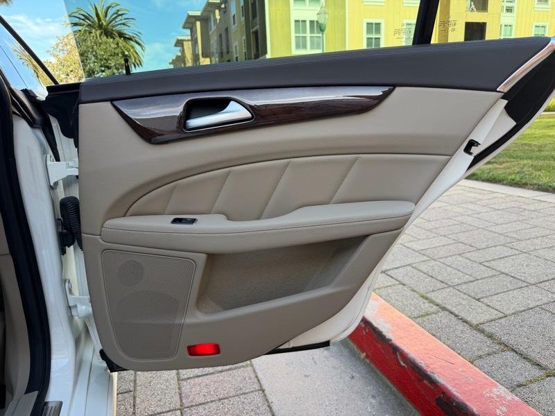 Mercedes-Benz CLS-Class CLS550 2014