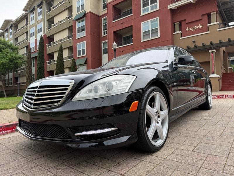 Mercedes-Benz S-Class S550 2012