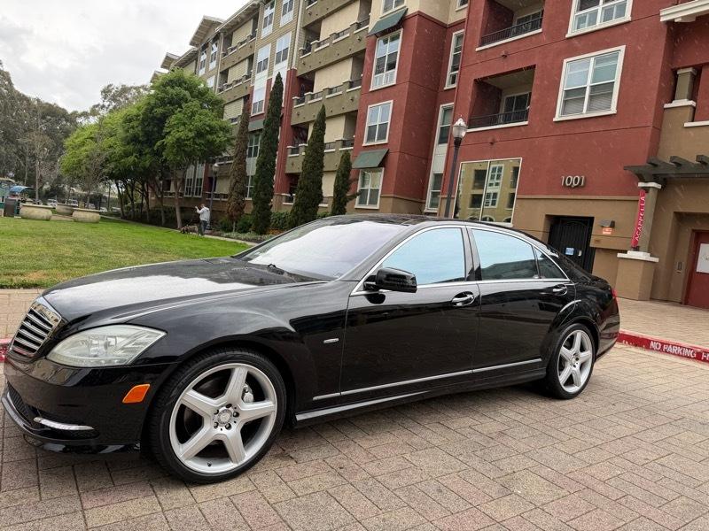 Mercedes-Benz S-Class S550 2012