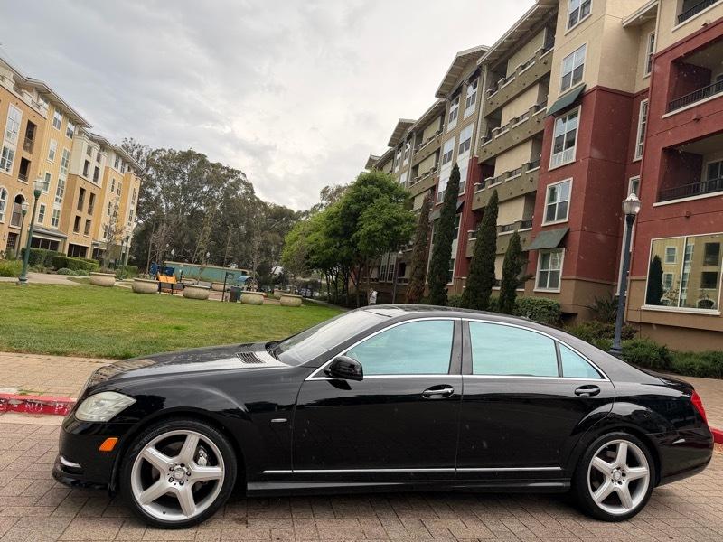 Mercedes-Benz S-Class S550 2012