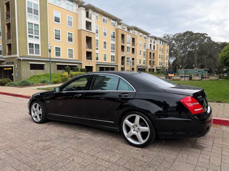 Mercedes-Benz S-Class S550 2012