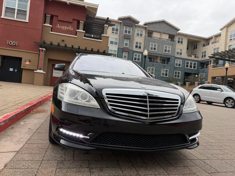 Mercedes-Benz S-Class S550 2012