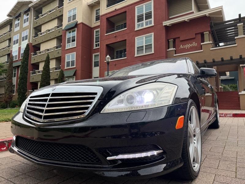 Mercedes-Benz S-Class S550 2012
