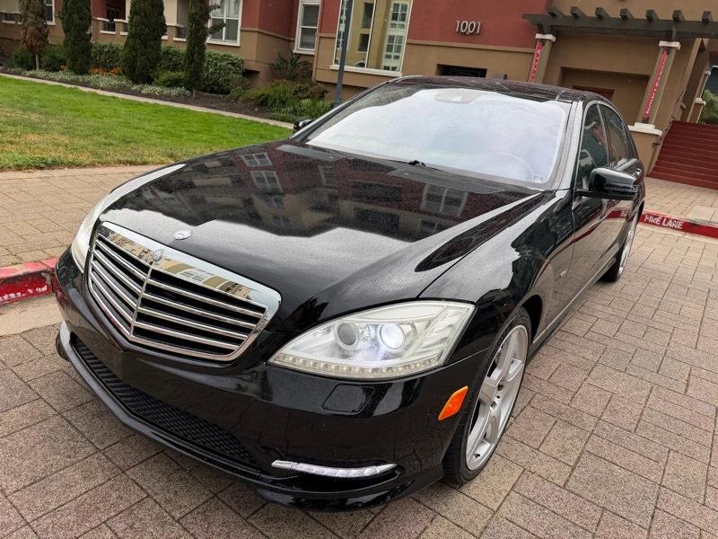 Mercedes-Benz S-Class S550 2012
