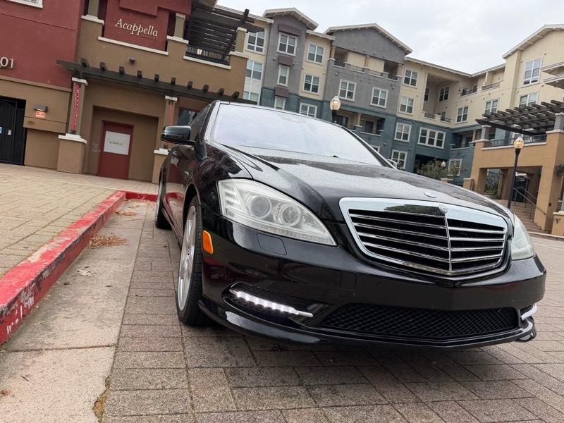 Mercedes-Benz S-Class S550 2012